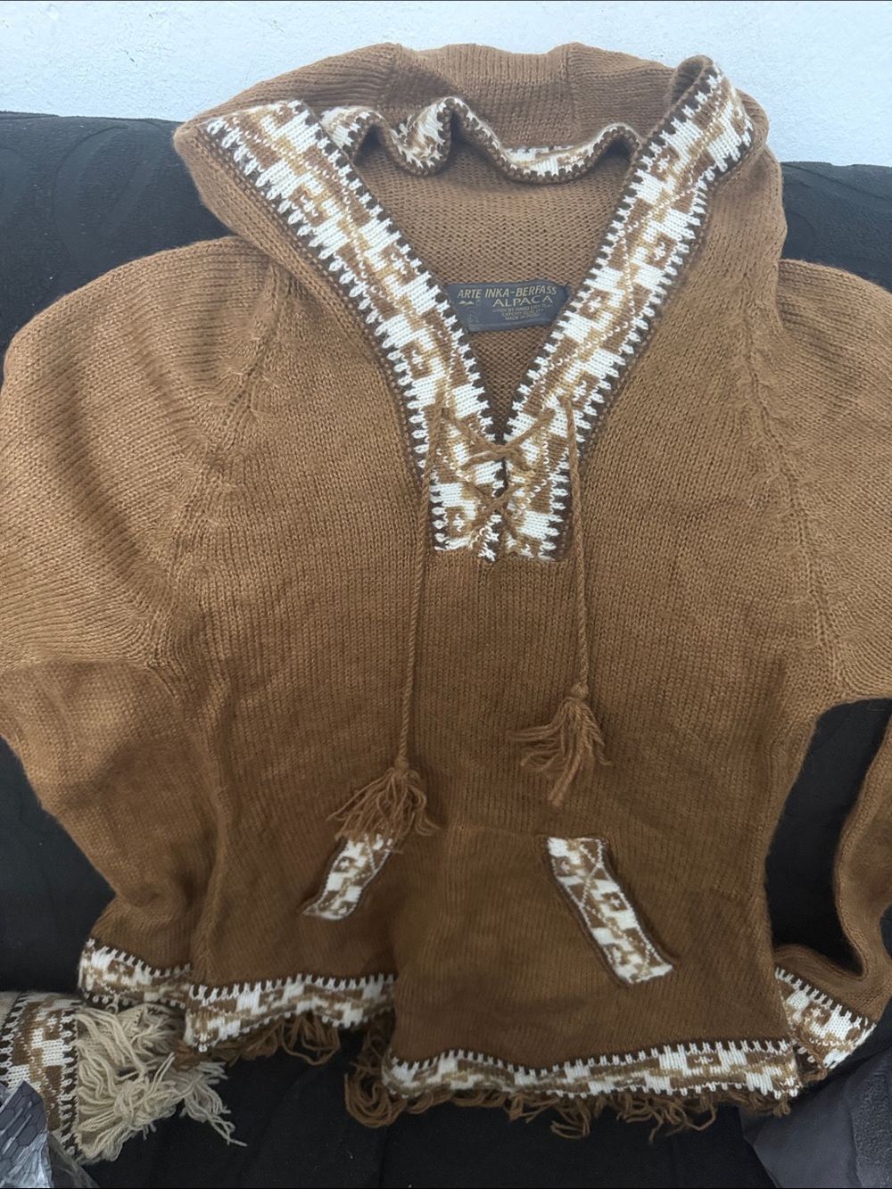 Alpaca-Blend Hooded Sweater in Brown with Cream Trim